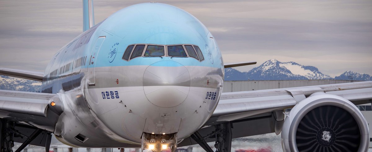 Kent_YVR's tweet photo. #KE71 @KoreanAir @BoeingAirplanes #777 arrival at YVR from ICN ๐ #AvGeek #Vancouver #HL8218 https://t.co/5vZXg1a3Iw