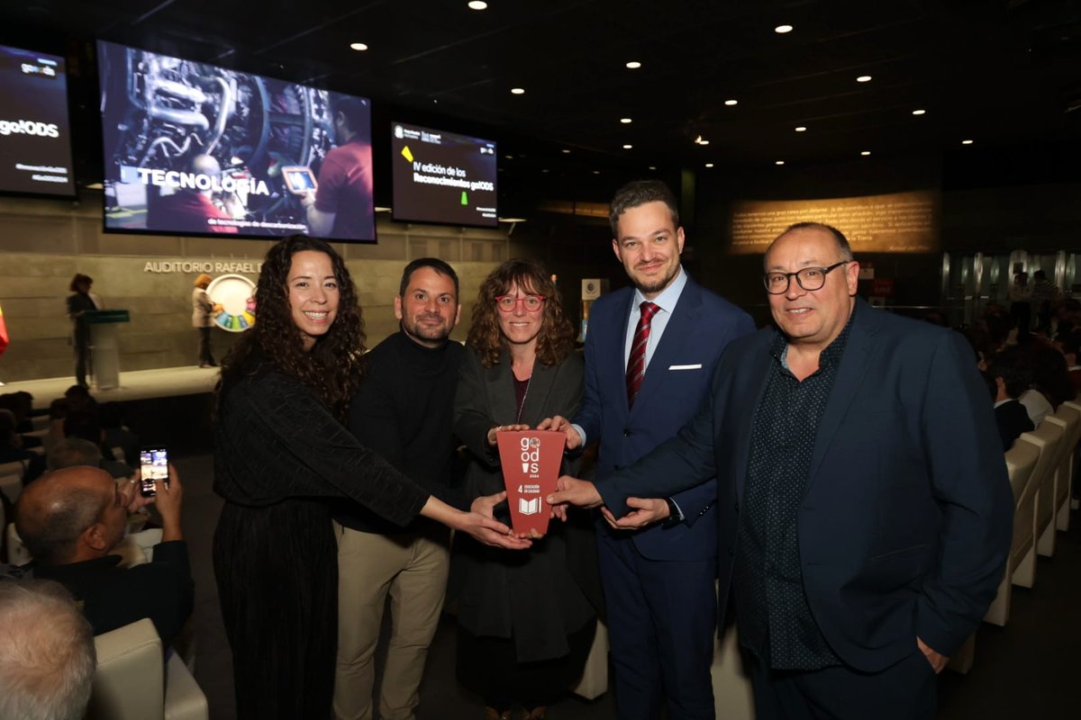 📲El Punt TIC les Planes-Blocs Florida, guardonat als Reconeixements Go!ODS del <a href="/PactoMundial/">Pacto Mundial de la ONU España</a> i la Fundació Rafael del Pino.

🏆Ha guanyat per l’ODS 4: educació de qualitat, per l'aposta per trencar la bretxa digital i millorar la vida de les persones.

ℹ️tuit.cat/5dy5n