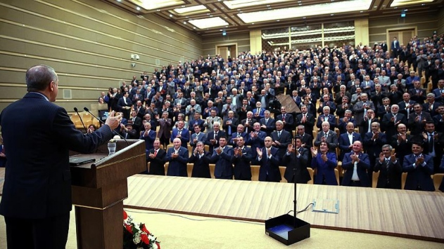 ajans_muhbir's tweet photo. 🗣️ Prof. Dr. Mustafa Öztürk: “Muhtarların işlevi, e-devlet ile bitti. Hala seçilmeleri ve aylık ödeme yapılması anlamlı ve doğru değil.

32 bin 400 mahalle muhtarının işi, sabahtan akşama kadar muhtarlıkta beklemek.

Fuzuli masraf yapılmadan muhtarlıklar kapatılmalı.” https://t.co/q4ui0EA5Ym