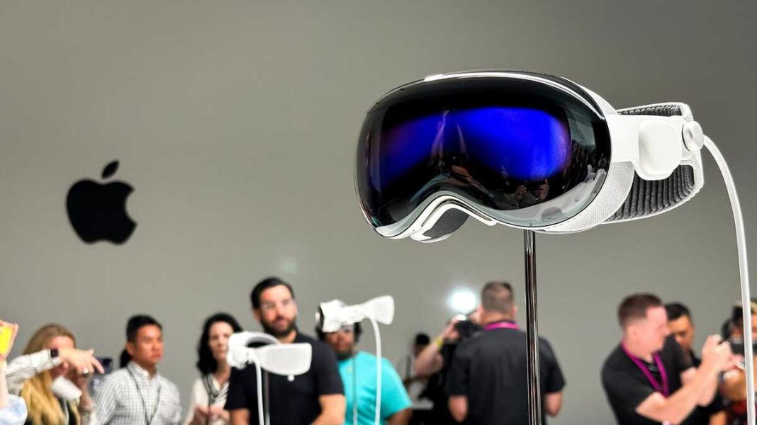 CeotechI's tweet photo. Apple Vision Pro: crepe misteriose preoccupano i proprietari
#Apple #AppleVisionPro #AppleCare #AssistenzaApple #Crepe #Difetti #DifettoDiProduzione #Garanzia #Notizie #Problemi #Qualità #Sicurezza #Tech #TechNews #Tecnologia #VisionPro #VisoreVR
https://t.co/2jphC2hgv3 https://t.co/tIvJKbxYvr