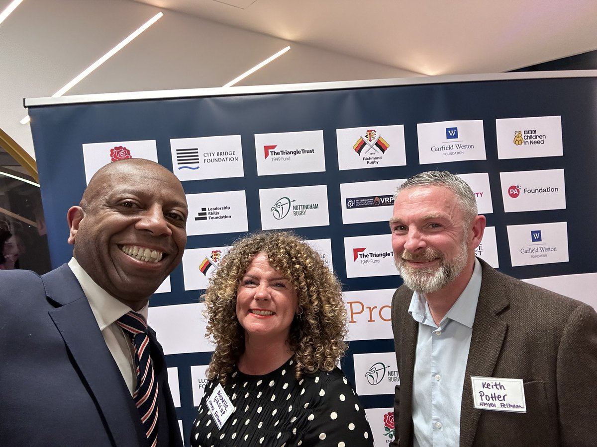 Morning Tweeps @3pillarsproject invited me to present at a most inspiring awards event in London where most of the recipients didn’t attend, because they were still in custody. But what @Mike_Crofts and his team do is give hope and support people to transform their lives.