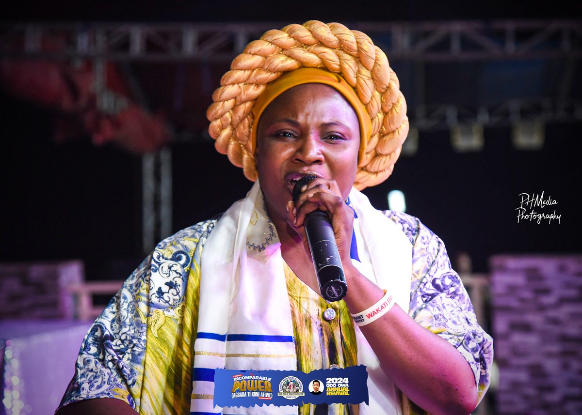 phm_live's tweet photo. #PictureSpeaks
Shade Taiwo led us to collaborate with the 24 Elders to bow before God in worship and Praise
The Incomparable Power is Real!
#OdoOwa
#annualrevival
#TheIncomparablePower
#officialprophethezekiah
#PHMedia https://t.co/FC7MOF8Vup