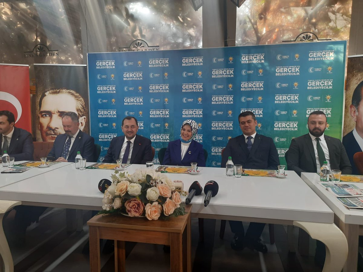 Aile ve Sosyal Politikalar Bakanı Sn. Mahinur Göktaş’ın, ilimizi ziyareti kapsamında, Tekirdağ Milletvekillerimiz, AK Parti Tekirdağ Büyükşehir Belediye Başkan Adayı Sn. Cüneyt Yüksel ve 11 ilçemizin Belediye Başkan Adaylarının katılımıyla basın toplantısı<a href="/CuneyttYuksell/">Cüneyt Yüksel</a>
