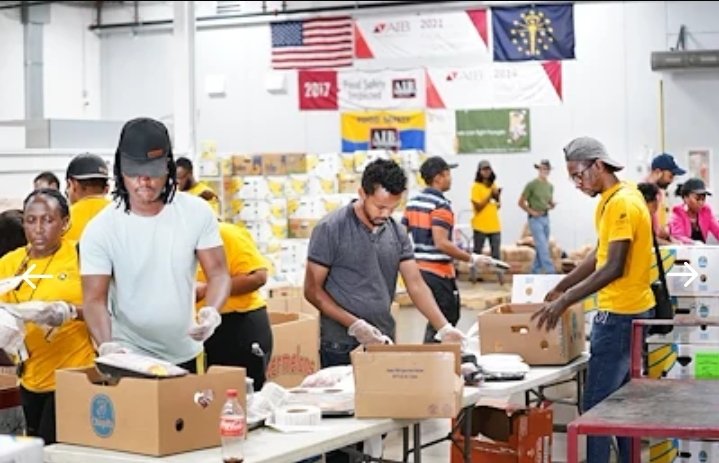 #Volunteering for FOODFINDERS FOOD BANK INC.  Fighting hunger  giving hope. There's nothing with volunteering, as long as you know what you doing. On this day, I got an appointment with the Chief Development Officer, Mr. Larry Sommers, as well as Kier Crites Muller, who is the