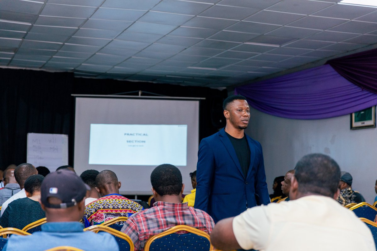 Tentradeafrica's tweet photo. Day one conquered at the Forex Bootcamp UYO edition!
Exciting highlights, valuable insights, and a journey to financial empowerment underway.
Ready for more!
Click the link below to join Ten-Academy today
https://t.co/BSdQ3s0P96
#Forexbootcamp #Tradingsuccess https://t.co/lj6smq1hxp