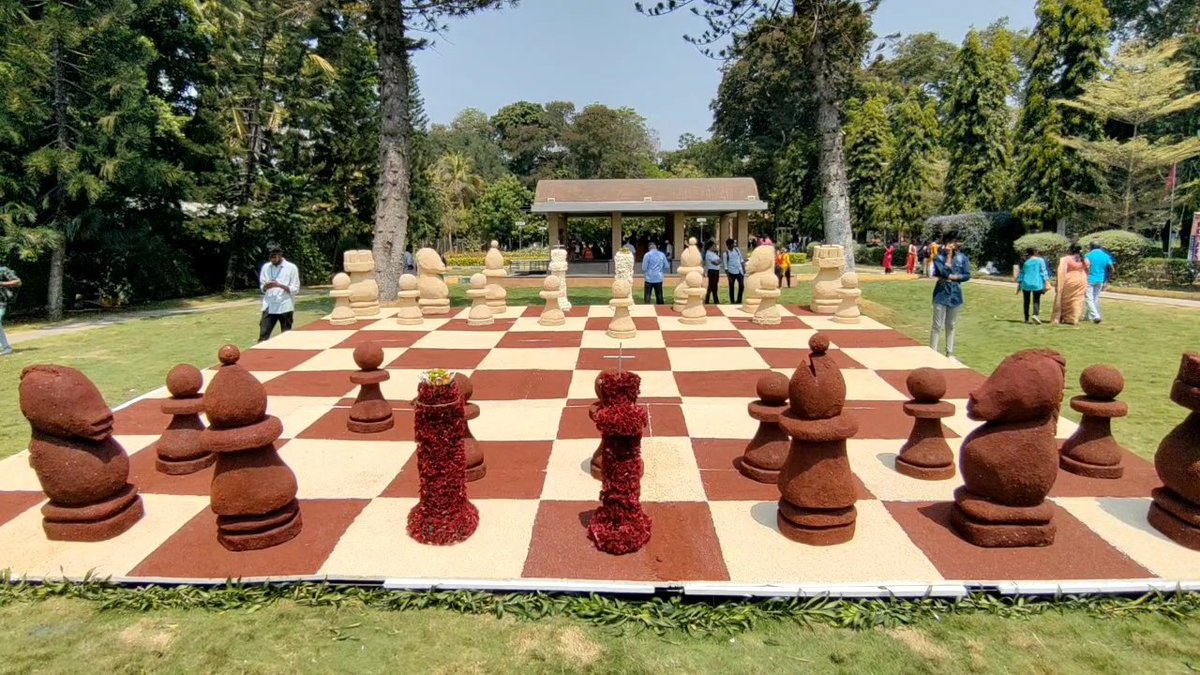 கோவை வேளாண் பல்கலைக்கழகத்தில் 6வது கோவை மலர் கண்காட்சி துவங்கியது... <a href="/ETVBharatTN/">ETV Bharat Tamil nadu</a> 
<a href="/TNAU_coimbatore/">Tamil Nadu Agricultural University, Coimbatore</a>  

#Coimbatore  #Flowers