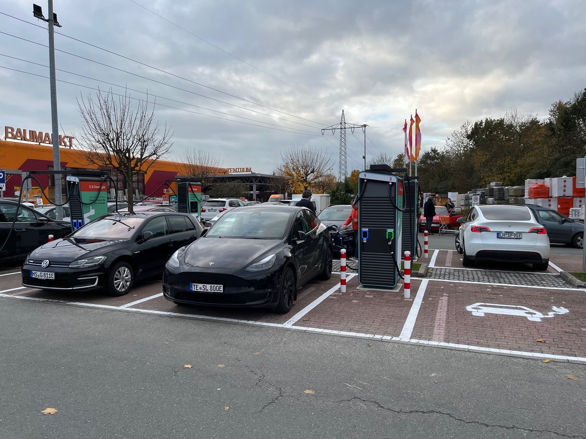 GerdKebschull's tweet image. Wie entsteht ein Ladepark?
auto-online-magazin.de/2024/02/23/wie…
Vielen Dank an @AndreasMemmer @Pfalzwerke @hornbach
#pfalzwerk #ladepark #hornbach