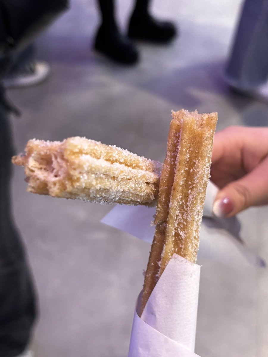 체조명물, 츄러스