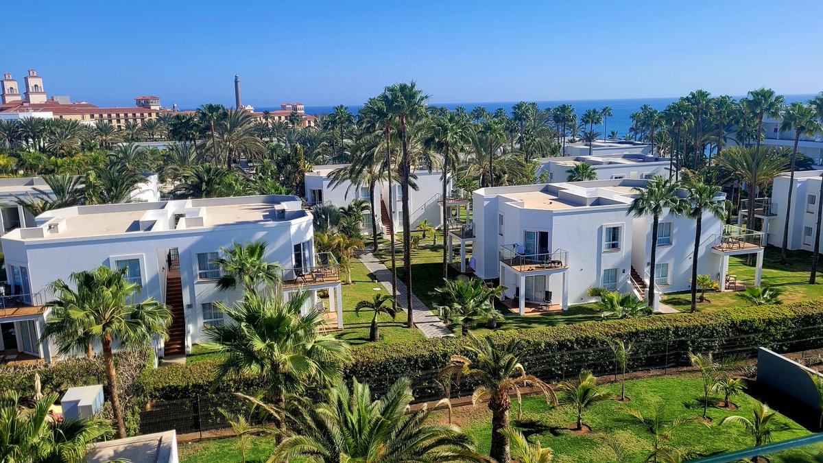 fodenlaura's tweet photo. @LindsayOxUni Arrived at Riu Gran Canaria,room with a garden\Meloneras sea view! 😎 https://t.co/jAiHGctgHp