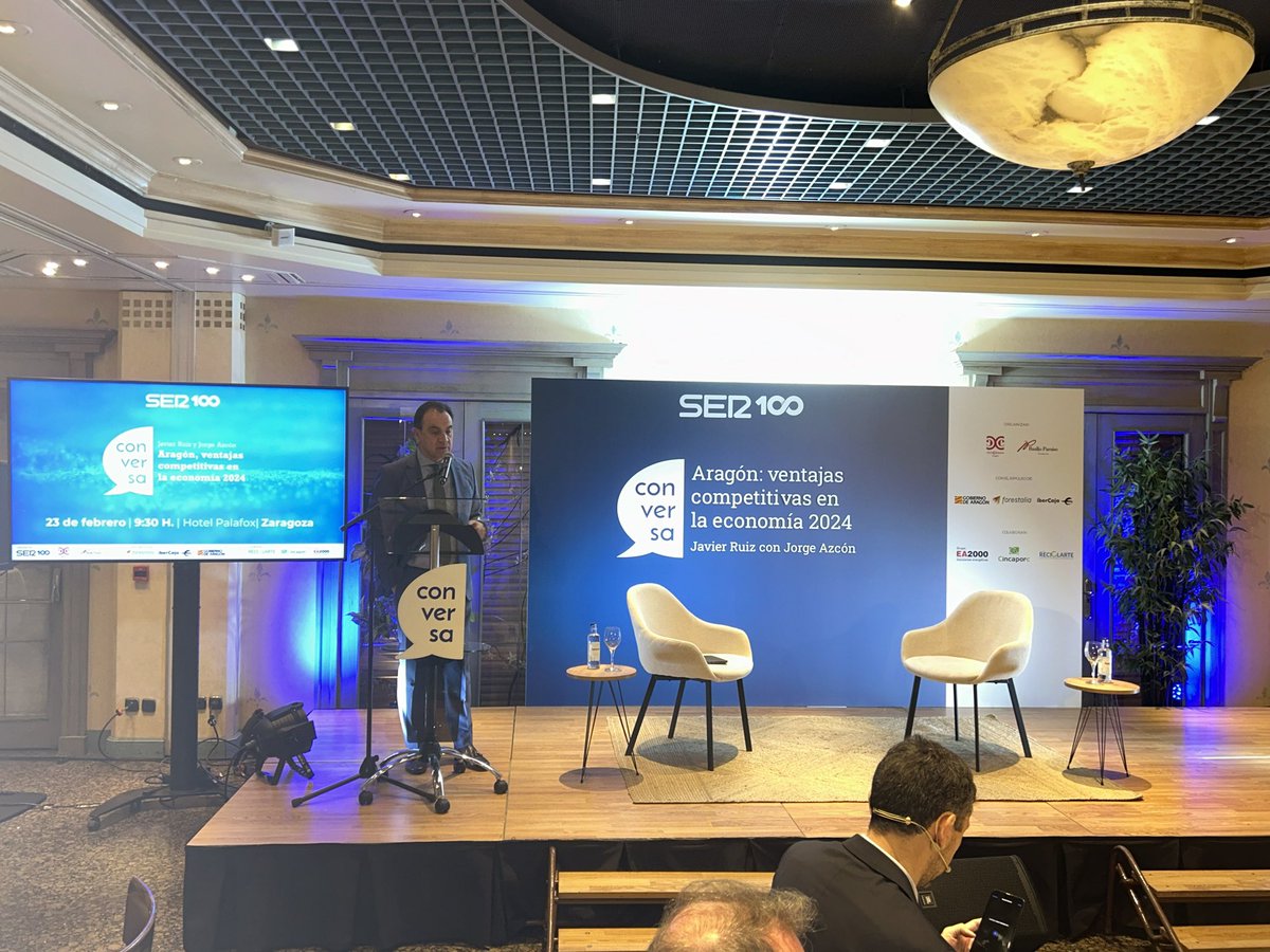 El director de Prisa Media Chema Tejerina da la bienvenida al CONVERSA: Aragón, ventajas competitivas en la economía 2024
<a href="/La_SER/">Cadena SER</a>