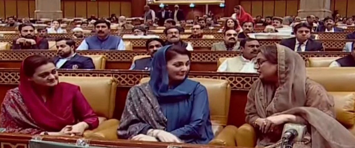 MalikUsmanYT's tweet photo. Just a begining of darkest time in history of Punjab one lady who can't even become chancellor of UC is going to become CM of province population 12 Crore, with the stolen public manditate!!...
May Allah Pak save us from this fitna lady,
Lannat on handlers.
#Punjab #PTIwon180seat https://t.co/XJ34MCdnTR
