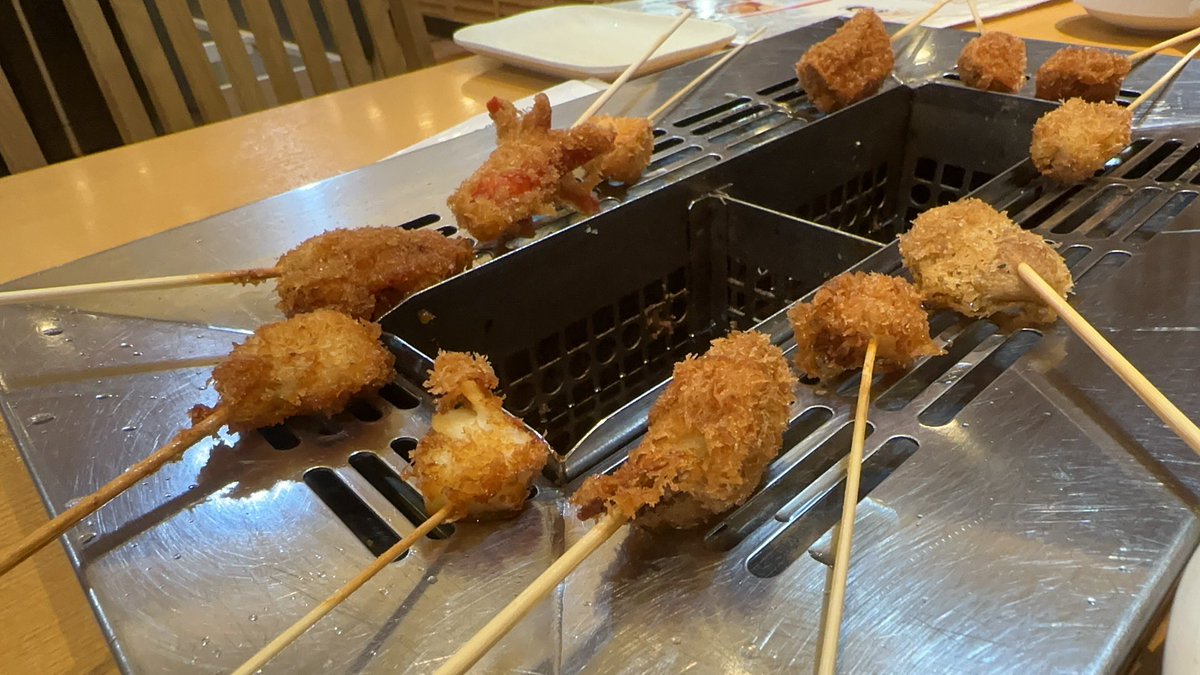 「We ate some kushikatsu MMM(Deep fried sk」|🅶🅸🅶🅸🛠🐇SAKURACON AA2133のイラスト