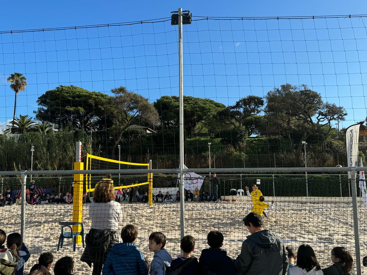 ✍️C'est signé ! La @FFvolley a choisi #Porticcio comme Centre de préparation pour les <a href="/jeuxolympiques/">Jeux Olympiques</a>. Je serai fière d'accueillir les équipes de 🇨🇵 de #BeachVolley à partir du 26 juin 🏐 🏅