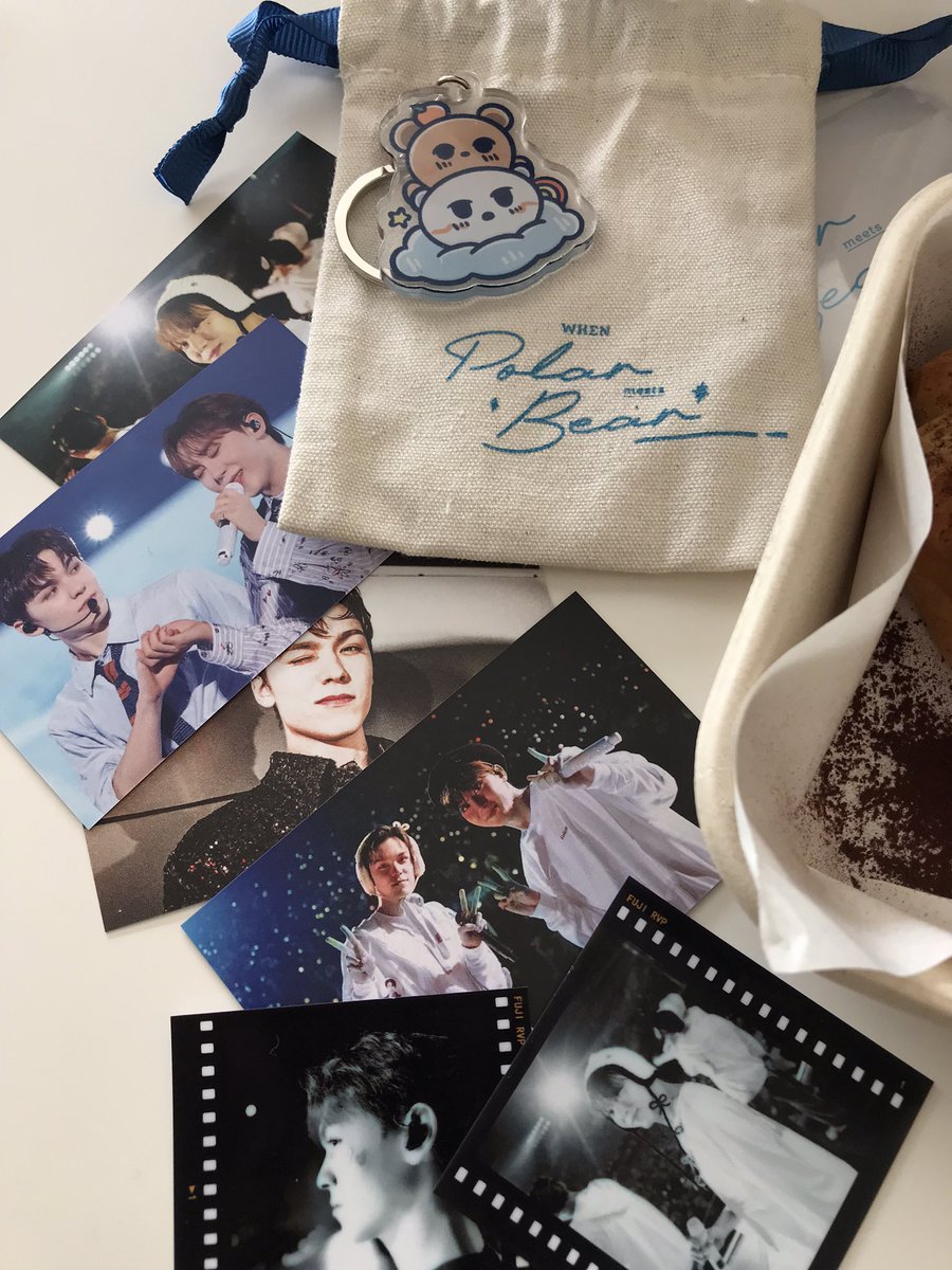 ayerarara's tweet photo. #WhenPolarMeetsBear 💌 https://t.co/f7xpUC4Goe