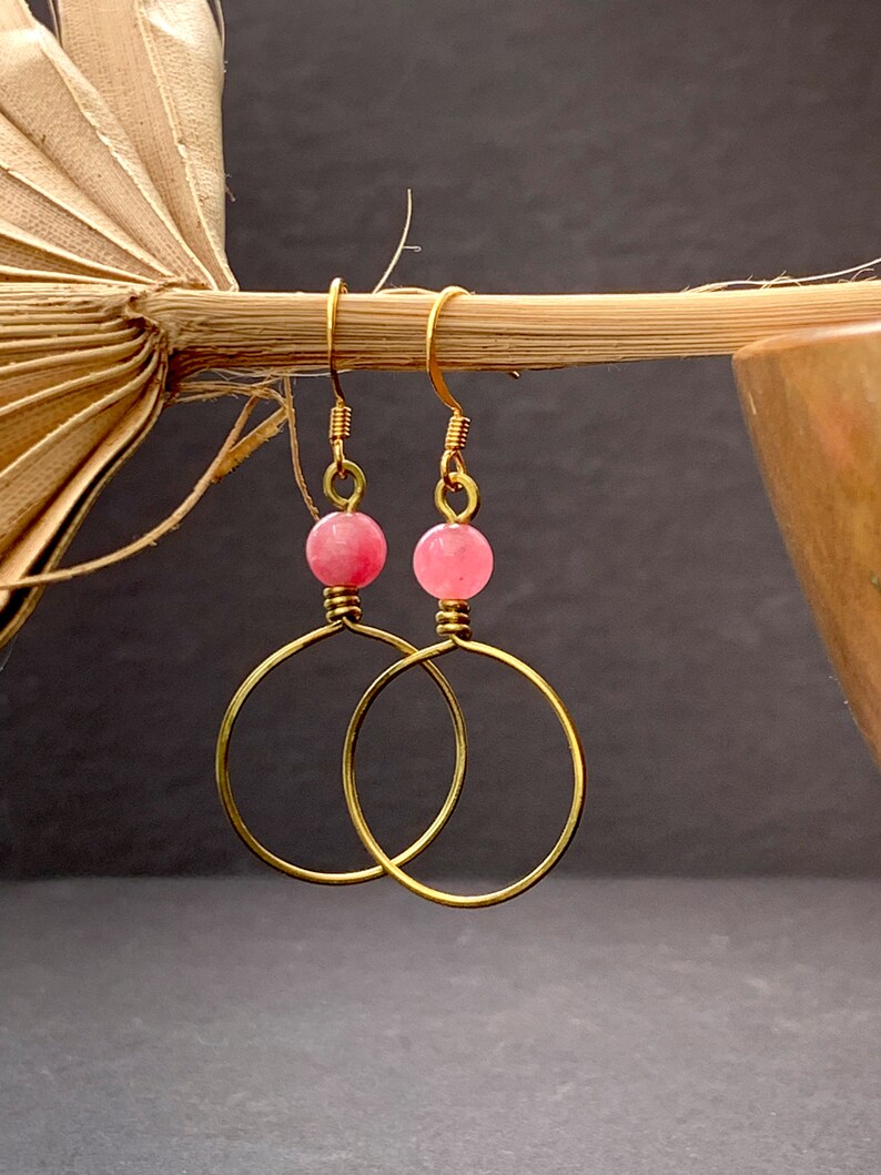 Boho Dangle Hoop Earrings with Pink Rhodochrosite, Brass, Boho, Unique, Handmade.

Available via Etsy: etsy.com/uk/listing/151…

#hoopearrings #bohohoopearrings #bohemianearrings #pinkearrings #brassearrings #rhodochrositeearrings #earringsofgemstone #gemstoneearrings #earrings