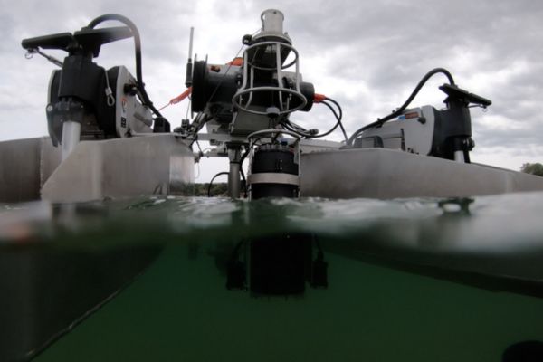 Robotic seagrass solution from hydroSurv (@HSurv) targets commercial adoption. Read more... buff.ly/3T5i6lW #oceanbuzz #oceantech #oceanbiz