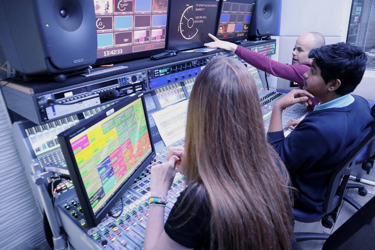 Last week, as part of the 'Make it Here' program, NEP UK had the pleasure of working with Crew Room Academy to provide a broadcast workshop for students, where they gained hands-on experience with NEP's state-of-the-art equipment and connected with our team of industry experts🎥