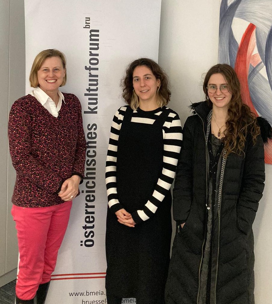 Kollegialer Besuch aus #Kairo: Im Zuge ihres #EUNIC Mobility Scheme Aufenthalts in #Brüssel besuchte Carolin Vonbank, acfcairo.egypt 🇪🇬 das Team d. <a href="/ACFBrussels/">ÖKF Brüssel</a> 🇧🇪. Reger Austauch über die Kulturarbeit in beiden Ländern.
<a href="/EUNIC_Global/">EUNIC</a> 
<a href="/EUNIC_Brussels/">EUNIC Brussels</a>
 #AustriaKulturInternational