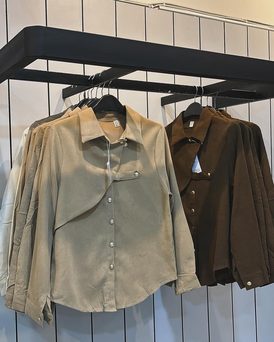 iyasudadeh_'s tweet image. mungkin bakalan kalap kalo kesini wkwk semua outfitnya lucu bgt🥹💖

buat yg jauh tetap bisa beli karna ada online storenya juga😭👍🏻