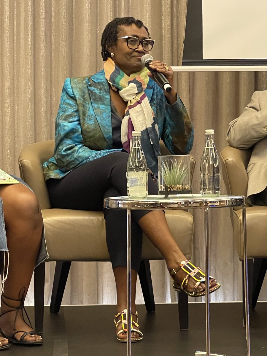 Leadership lessons for #HIV ⁦@Winnie_Byanyima⁩ because of her life experiences in #Uganda she leads HIV from a lens of injustice! Encourages young people to recognise & act on HIV inequalities as injustice ⁦@PEPFAR⁩ ⁦@USAmbGHSD⁩ #Youth
