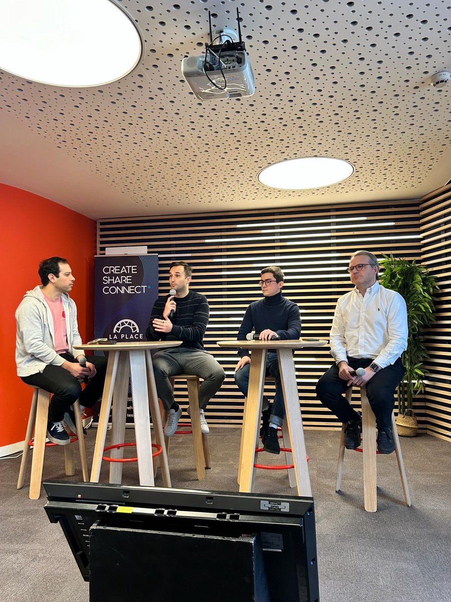 GM from our investor breakfast with @LaPlaceFintech ☕️ @LucJodet @bilalelalamy @Natou_eth @frankdesvignes chatting about the investment trends of 2024 💰 What’s your take ? 🤔