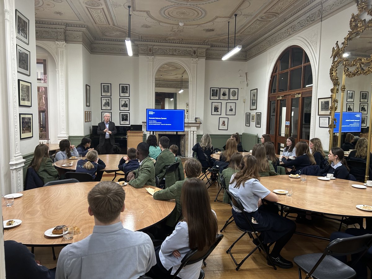 It was a real pleasure to welcome Dr John Williams of @UniOfHull Department of Biomedical Sciences to @Tranby_school yesterday. He shared a fascinating insight into the study of Forensic Science and information about the range of possible careers open to students in this sector.