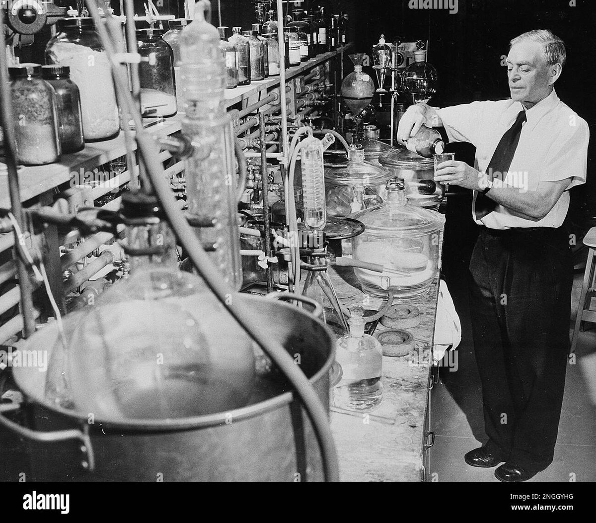 Irumwarraichh's tweet image. Today&apos;s #Doodle celebrates Polish-American biochemist Kazimierz Funk
 who was among the first to discover and introduce the concept of vitamins and essential nutrients needed for human health.
#GoogleDoodles 
#PremioLoNuestro 
#Article370 
#ONESPARK