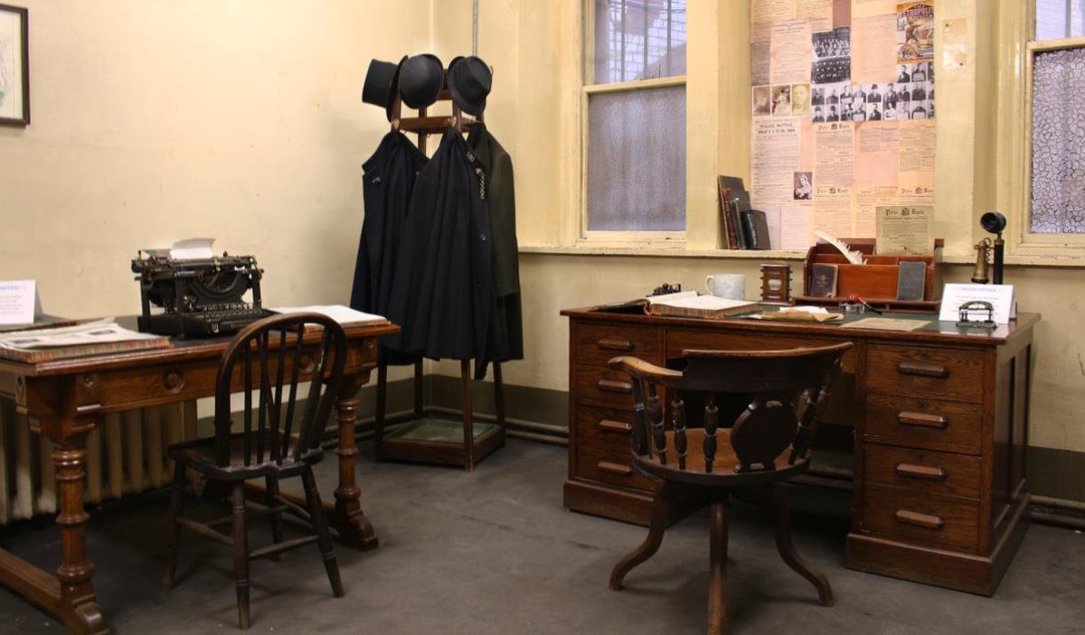 Book a visit to the @BD1policemuseum within City Hall, and discover unique artefacts going back to the Victorian era and perhaps even spend some time in a cell once occupied by Houdini himself! visitbradford.com/things-to-do/b… #VisitBradford