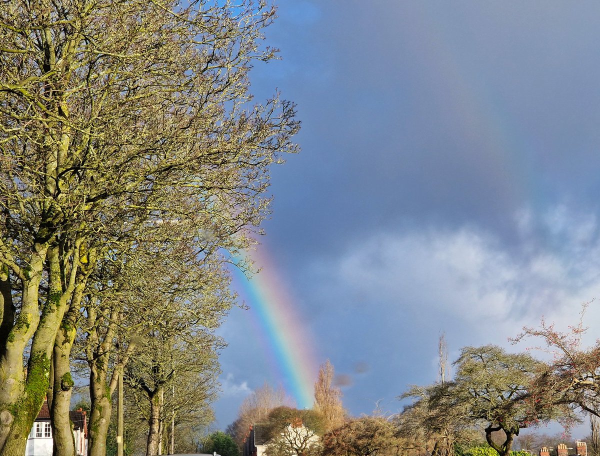 Physics is working for your appreciation of nature; a beautiful Friday morning in Liverpool!