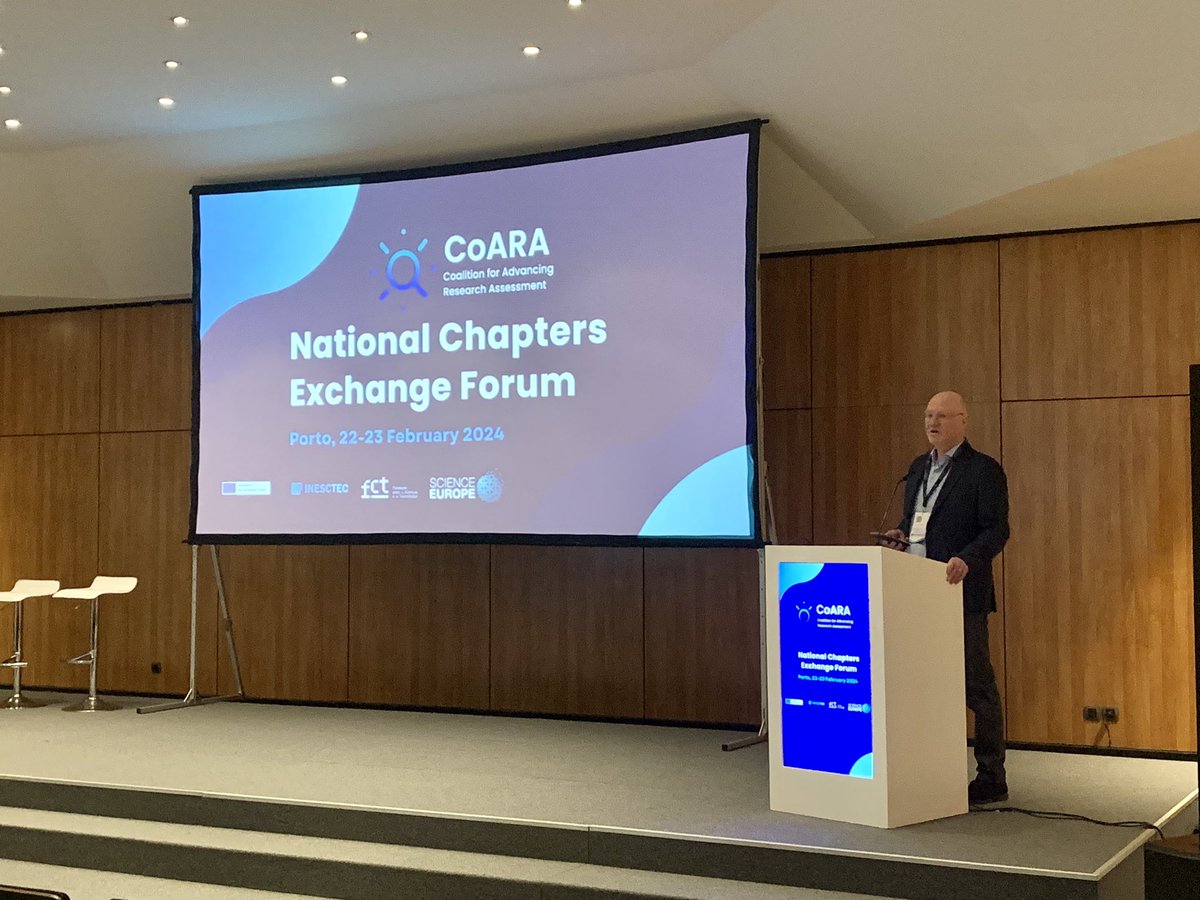 🌐 #CoARAinPorto Day 2. 

🔍 Excited to hear presentations from upcoming National Chapters

💡 CoARA Steering Board member @PolonenJanne chairing the session

#ReformingRA @tsv_media