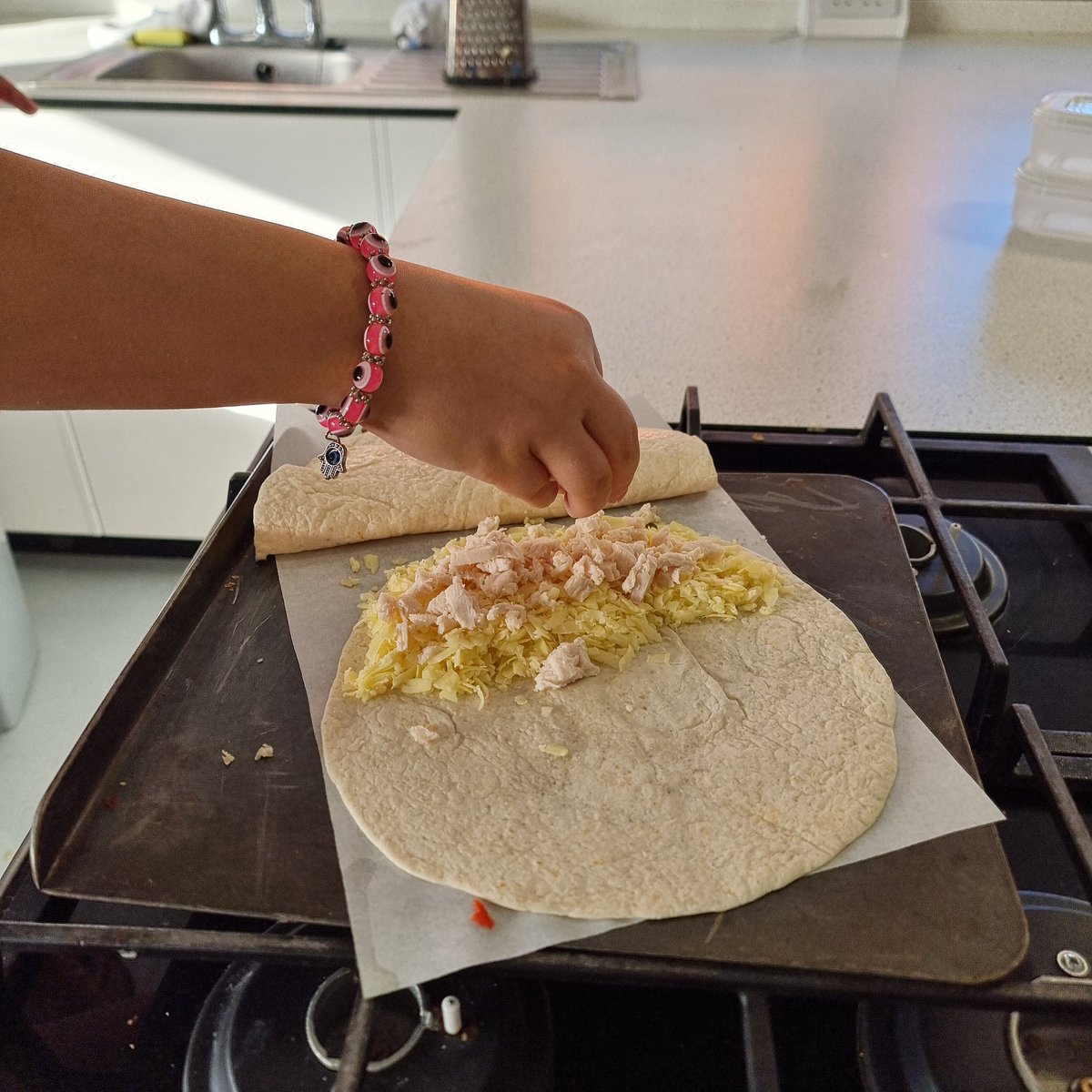 Year 7 with their first cooking lesson of this rotation - if only you could smell how delicious it smells in the Design Centre right now!! 🌯🫑🧅🧀✨️ #artdesigntechnology