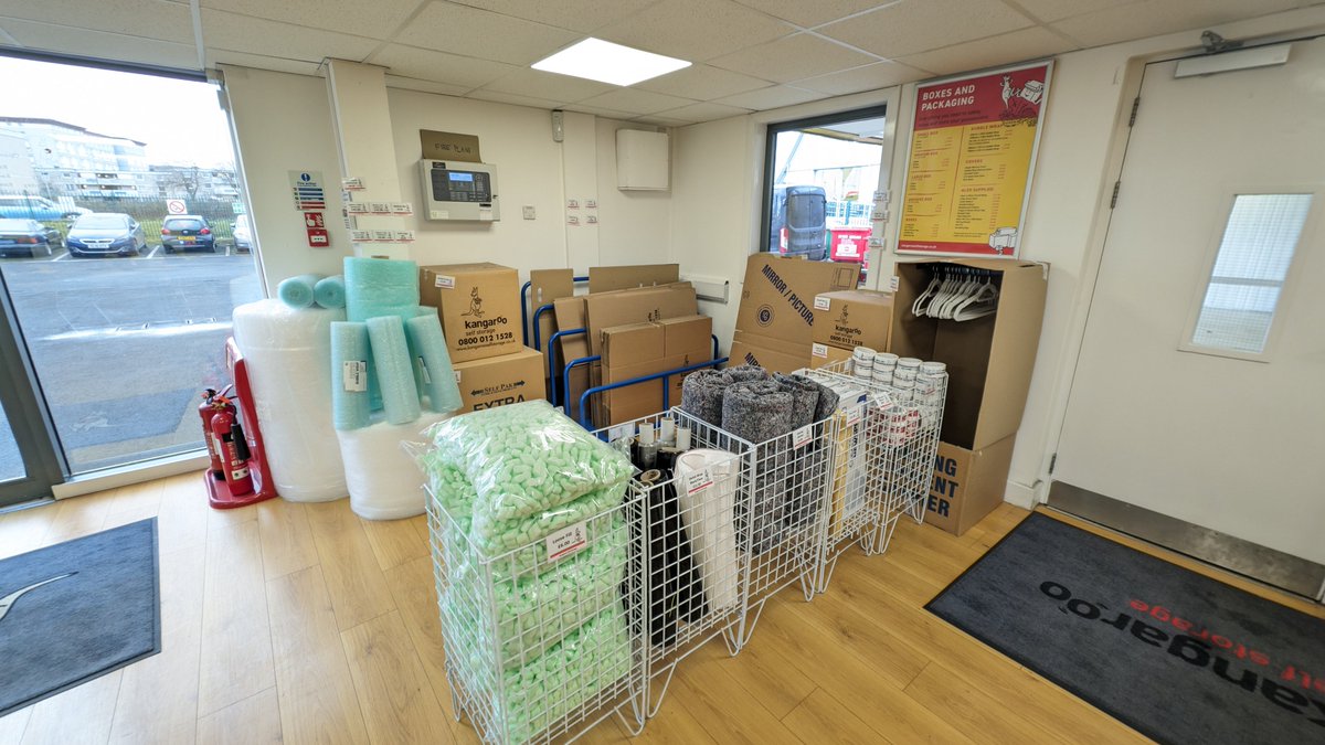 We have everything in store to meet your packaging needs! From tape to sofa covers, we have it all 🌟!

Hop into store, place an order on our website or give us a call on 0131 510 7900 to find out more! 🦘

#KangarooSelfStorage #Packaging #SofaCover #Boxes