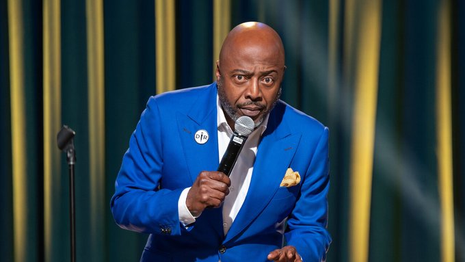 ¡Hoy se estrena el programa de comedia Donnell Rawlings: A New Day en <a href="/NetflixES/">Netflix España</a>, traducida para subtitulado por nuestra socia <a href="/angelapereztav/">Ángela</a>!
#QuiénSubtitula