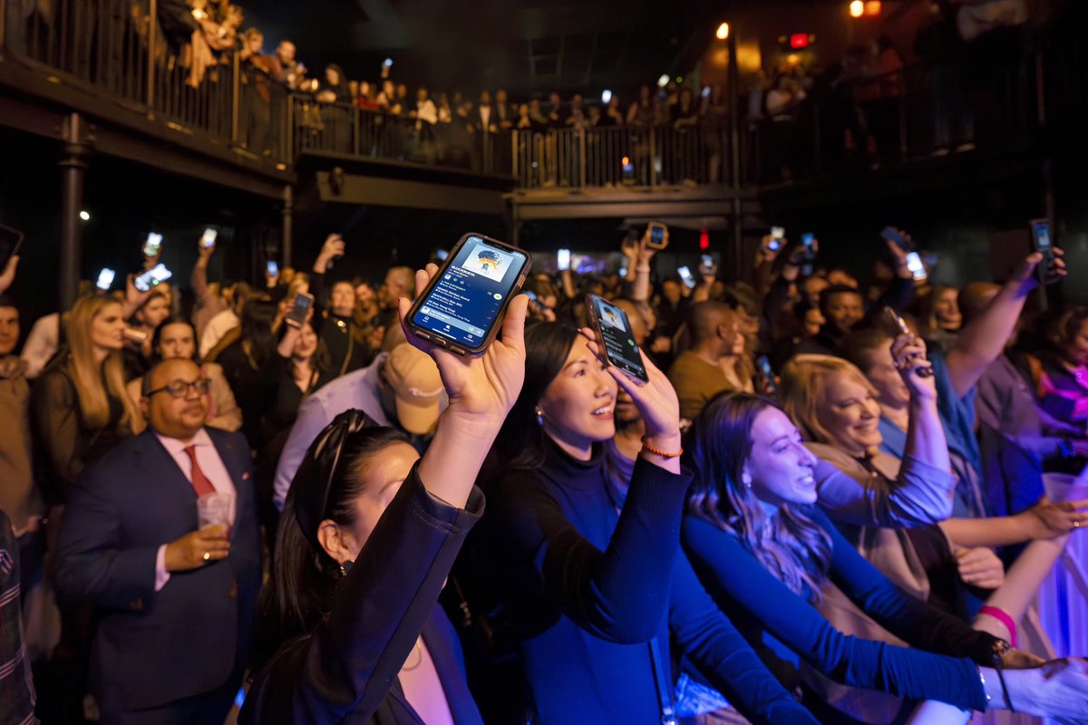 RIAA's tweet image. It was a #blockbusta night @TheAtlantisDC with multi-Platinum artist @BustaRhymes benefiting @MusiciansonCall and their mission to bring the healing #powerofmusic to hospital patients! 🔥🔥🔥