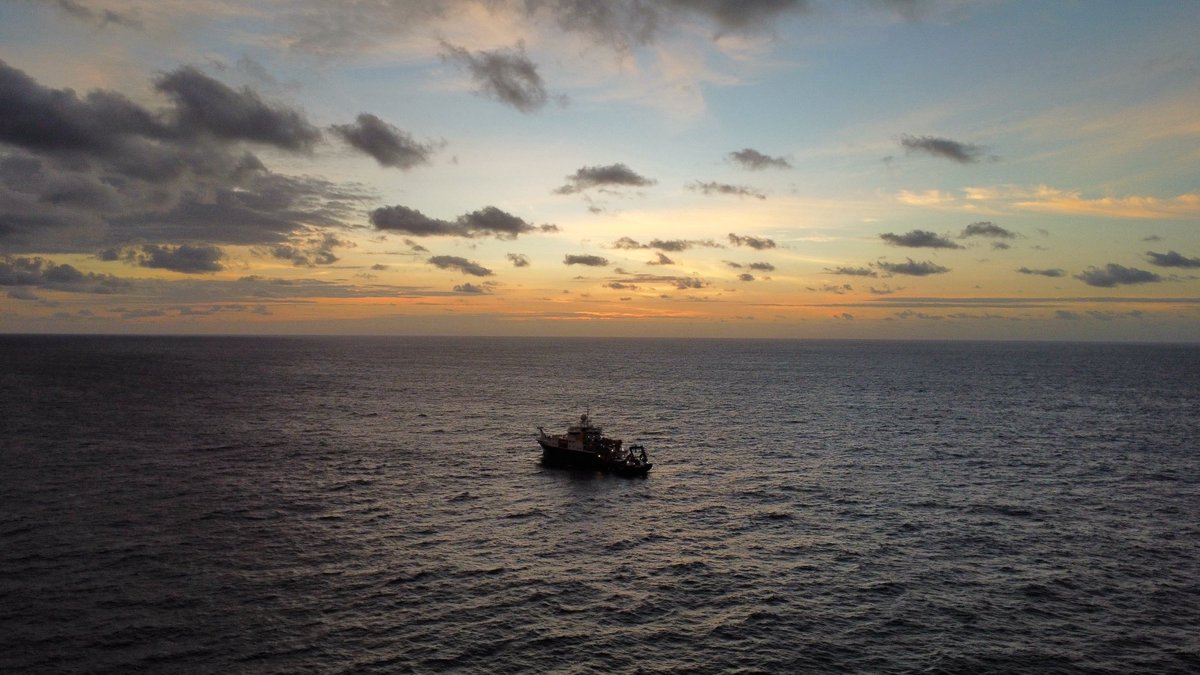 A long way from land #smartexccz ⁦<a href="/NOCnews/">National Oceanography Centre</a>⁩