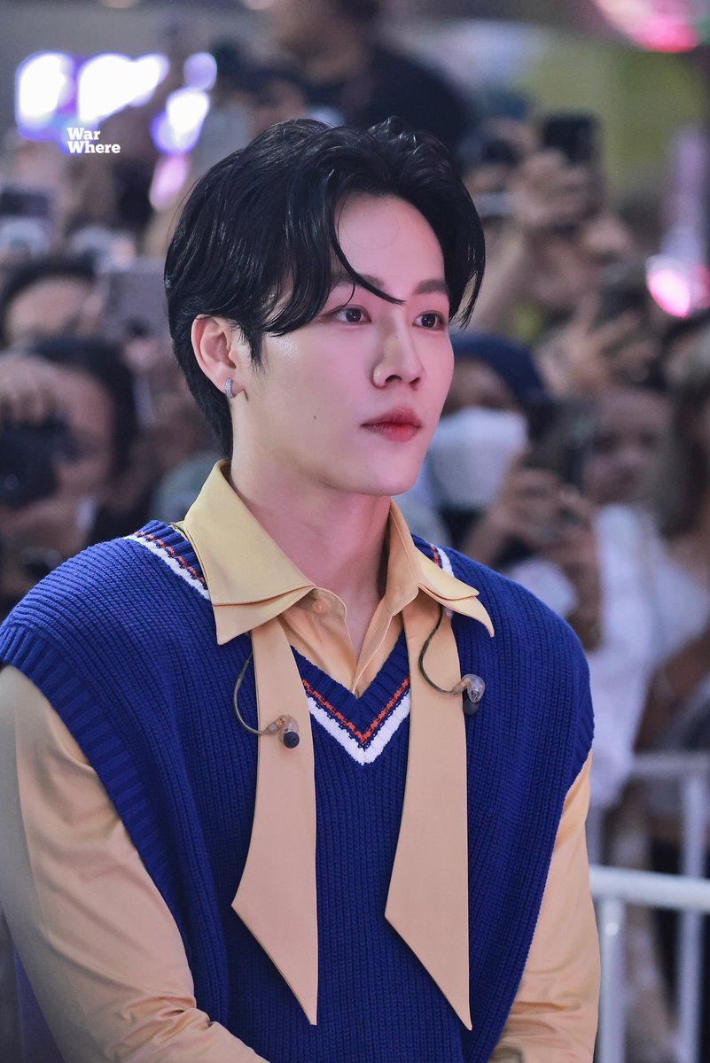 𝐖𝐚𝐫𝐖𝐡𝐞𝐫𝐞 tweet media