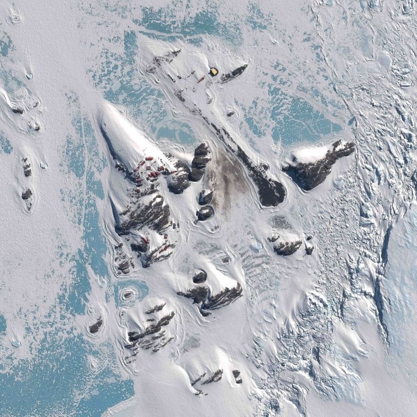 [DOSSIER] L’ANTARCTIQUE : ENTRE BASE SCIENTIFIQUE ET ENJEUX GÉOSTRATÉGIQUES
Recherche et de présence scientifique internationale | Statut juridique particulier|Dernières frontières de la planète | Changement climatique. #imagesatellitaire #frontière buff.ly/49pG1Cq