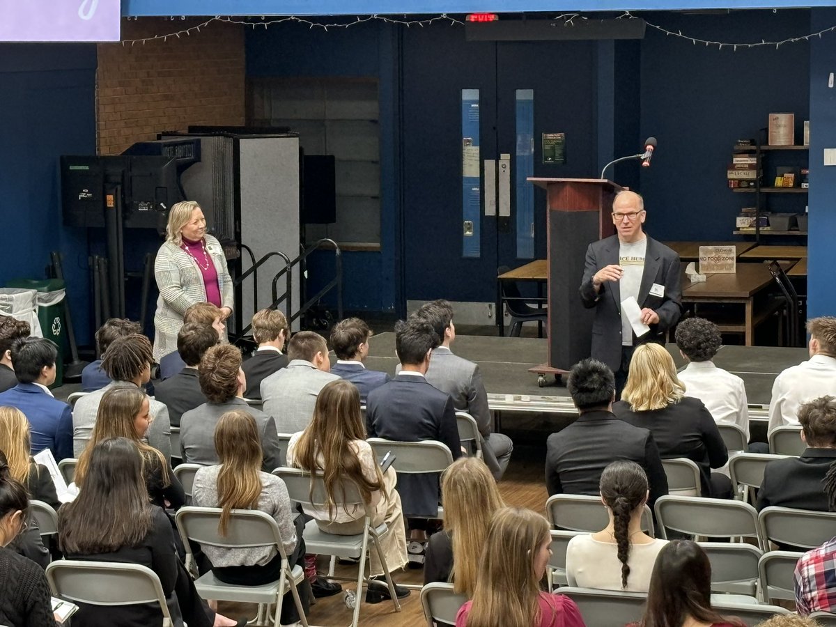 Many thanks to <a href="/KidsMatter2U/">KidsMatter</a>, @NNHSccc, and <a href="/NNHSCTE/">NNHS CTE</a> for collaborating with the Learning Commons on Your Brand Matters, a career bootcamp for our Huskies. Students learned how to find a job today and build a career tomorrow. #letahuskieleadtheway