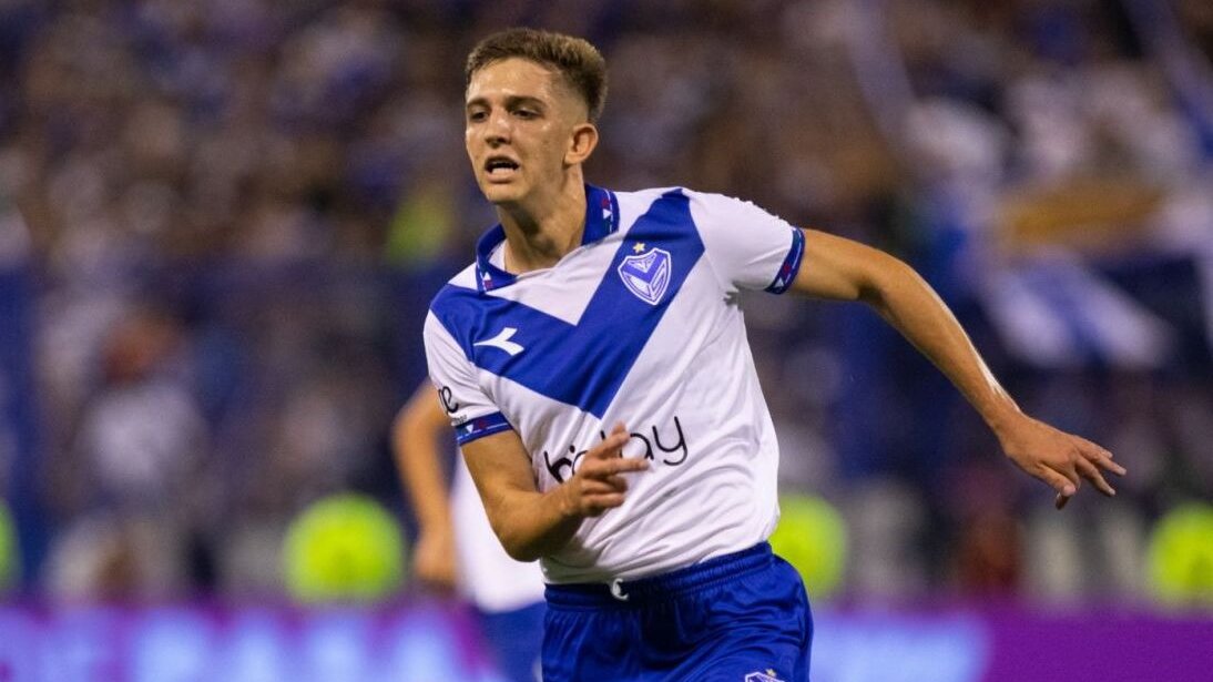 RPintos94's tweet photo. ⚠️ Mateo Seoane es volante central es REFUERZO de #Rentistas 🇺🇾 de la Segunda División.

👉 Rescinde su préstamo en #Talleres y se va cedido por un año y con opción de compra de U$S1.5M.

📝 Tiene contrato con #Vélez hasta Diciembre 2026. https://t.co/lDR5ZX0FDO
