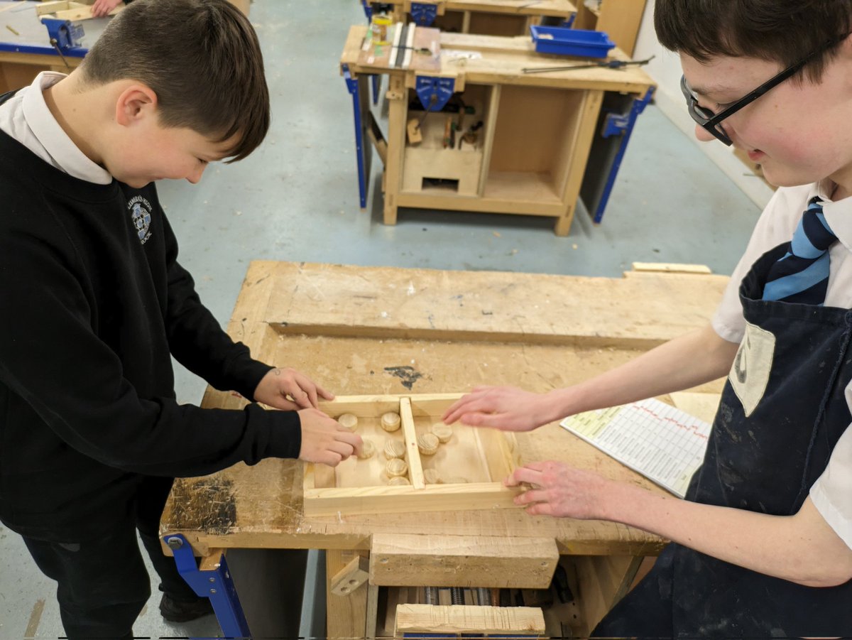 Jack, Aiden and Liam completed their Pucket/Slingshot Hockey tables last week, some high quality woodworking from S3! Great work boys 🥳💪🏻