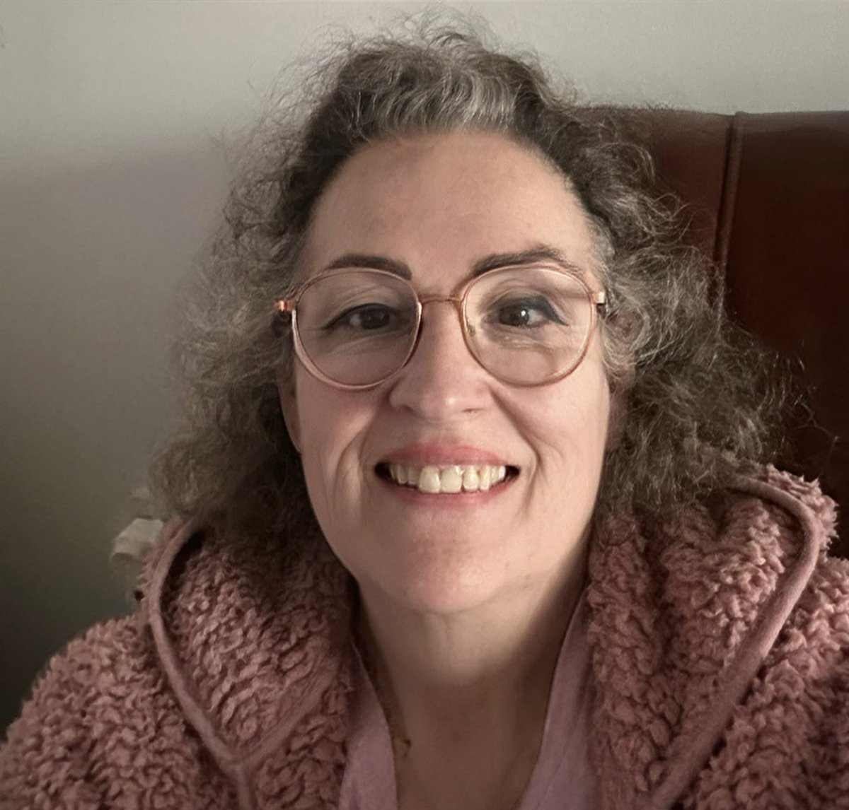 RachaelUnedited's tweet image. Still in my nightclothes, can’t be bothered today shattered, so having a totally lazy day and it’s raining so feel I’m doing the right thing, sofa days sometimes are the best #sofaday #lazy #rain