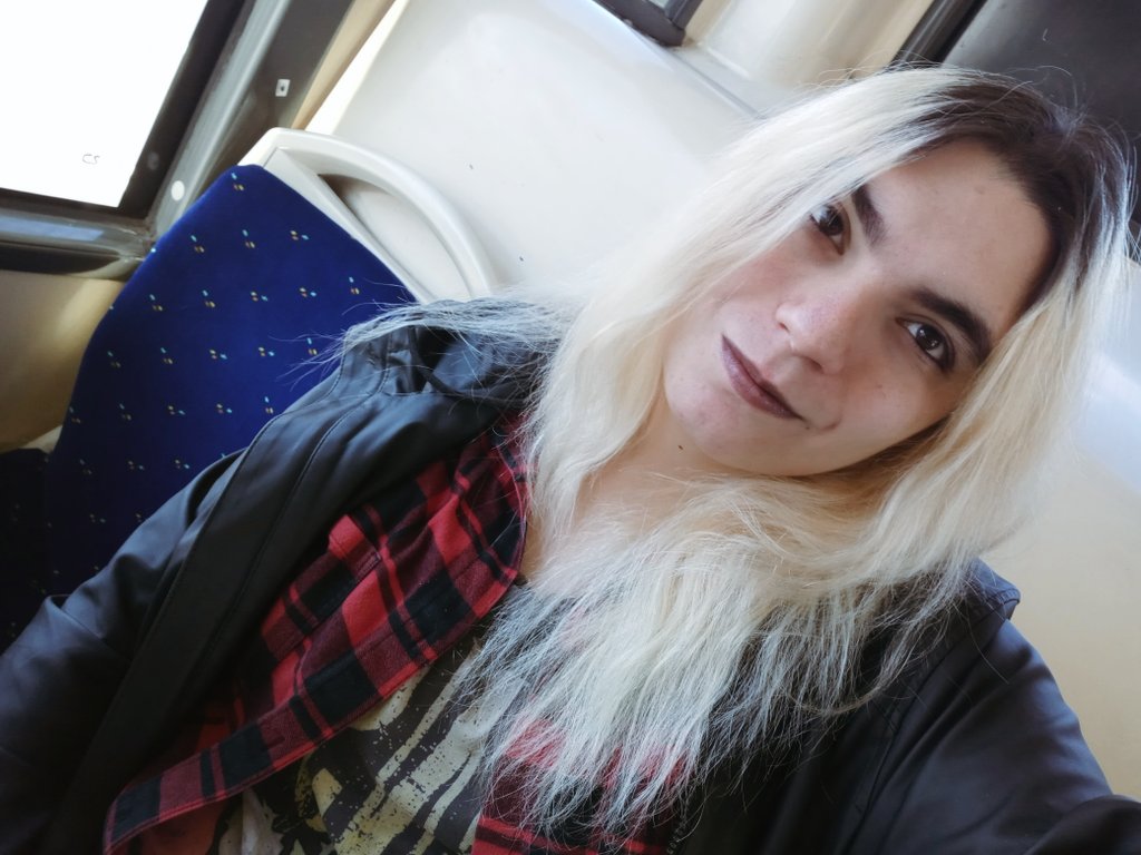 Libarith's tweet image. Estoy mona aunque con el pintalabios parezco mucho mas mayor pero me gusta no se es otro rollo