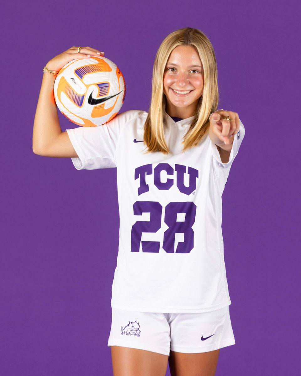 TCUSoccer's tweet photo. Happy Happy Birthday Sasha! 🥳

#GoFrogs https://t.co/IHx6SsQ903