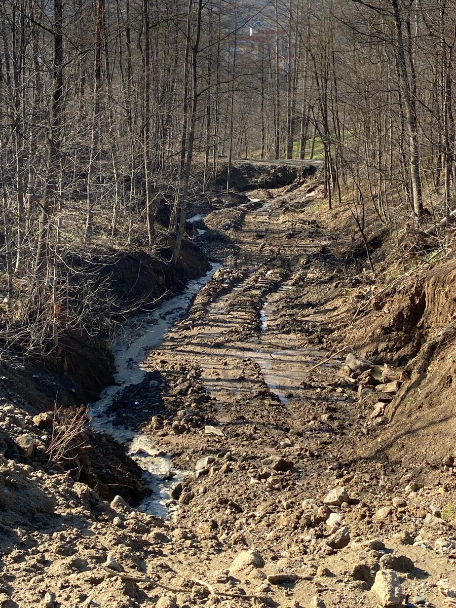 Yeni mahalle dere ıslahlarının yapımına başladık.