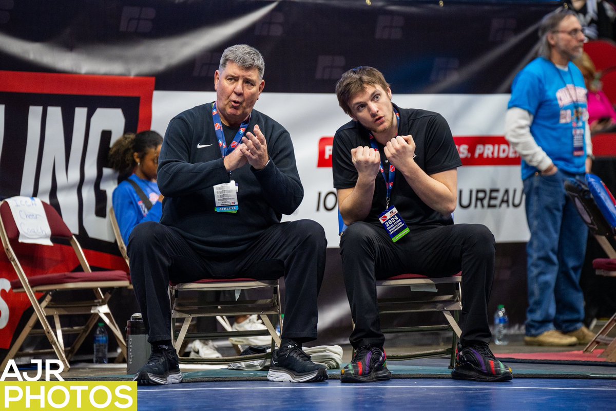 DH_Wrestling's tweet photo. Congratulations to Brett Haas and Staff for winning MVC-Valley Coach of the Year https://t.co/ITqLz8NWZQ