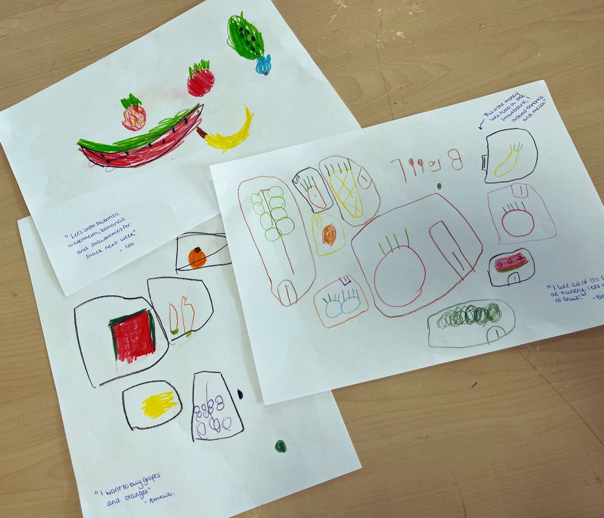 Using our promethean panel we have been discussing, choosing and ordering our snack for next week. Some of the children then decided to draw pictures of their favourite foods/ snacks we have at nursery 🍎🍌 #HealthyHenry #digitallearning