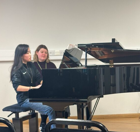 SHHSforGirls's tweet photo. Outstanding performances at today's lunchtime recital from two of our talented Sixth Form Music Scholars. #commitment #mehrlicht https://t.co/fNwBHhbaEV