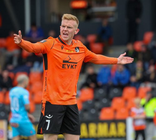 Fyrir mér er þetta reyndar Daði Ólafs slagurinn. 

Andrew Robertson okkar Íslendinga. Vinstri löpp og gæði en vel pirrandi á velli.