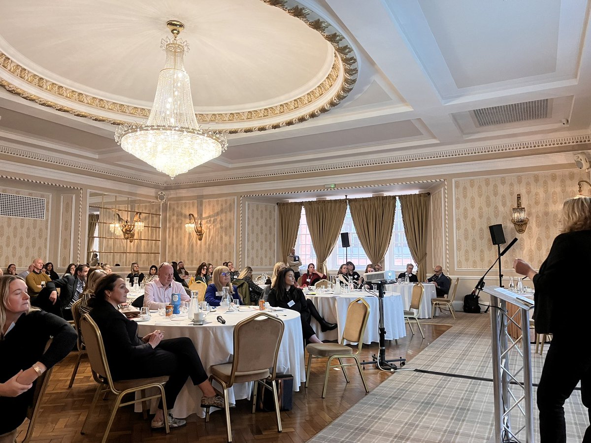 Nancy Kinder 💙 tweet media