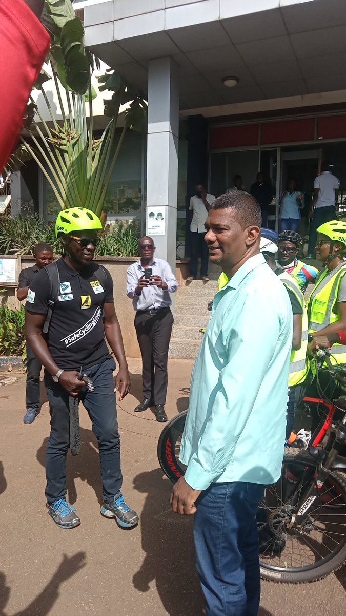 NandiJo2's tweet photo. #cyclingsafety #funcyclinguganda let's join hands for this campaign π #urbantv #visiontv #bukeddetv #KCCA https://t.co/VT6Nh33S9f